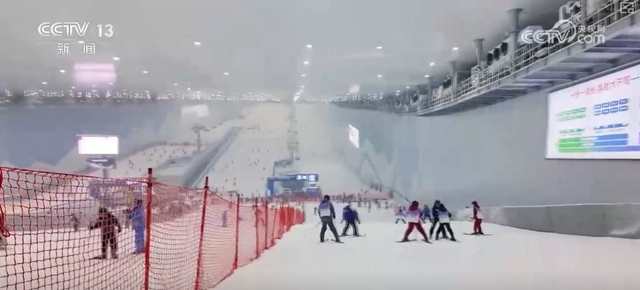 冰雪经济助推文旅地标“上新” 特色雪趣让游客留下来、住下来 带火多样消费