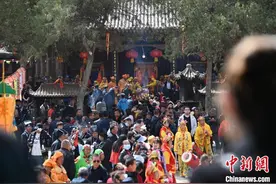 【甘快看】甘肃榆中上演清明民俗活动：“城隍出府”鼓励农耕祈福健康图片