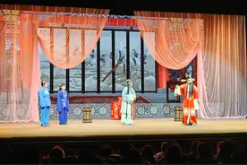 戏韵流转，情动春城——评剧《秦香莲》加演再掀热潮图片