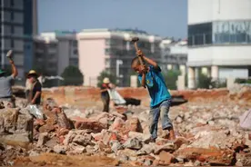 新华全媒+｜“打铁少年”这16年：我还是从前那个少年图片