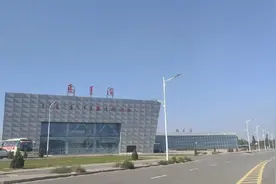 内蒙古乌海市客运枢纽耗资2亿建成3年没卖过票，未投运就面临转型图片