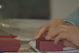 北京多家品牌黄金门店关闭，“黄金托管”成新骗局？记者调查→图片