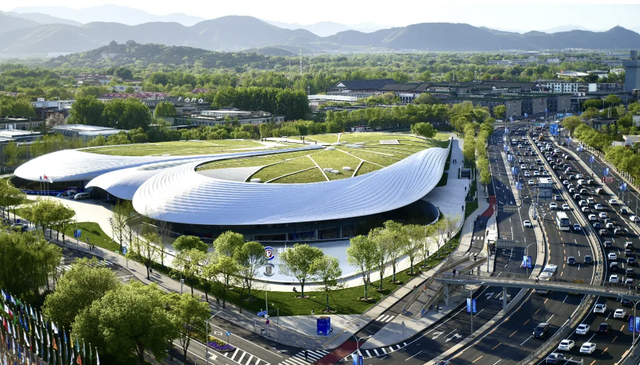 陈佩斯与机器人“琴唱合鸣”背后 藏着怎样的创新生态