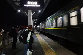快评丨精神病人列车杀人案了犹未了，如何避免“行走的不定时炸弹”图片