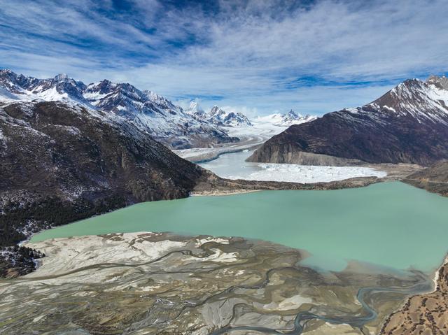 西藏：壮美来古冰川
