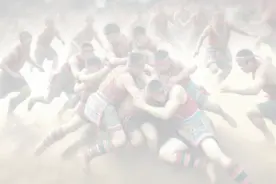 古今同场AI奥运 | 抢花炮VS橄榄球图片