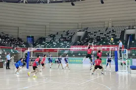 四川省第五届“贡嘎杯”男子排球（初中组）总决赛开赛 自贡这支队伍打进半决赛图片