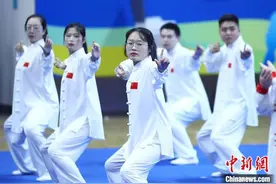江西省首届中医药传统保健体育运动会开幕图片