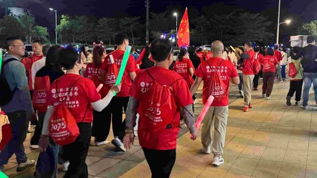 【讲文明树新风】举办徒步活动 倡导健康快乐生活理念