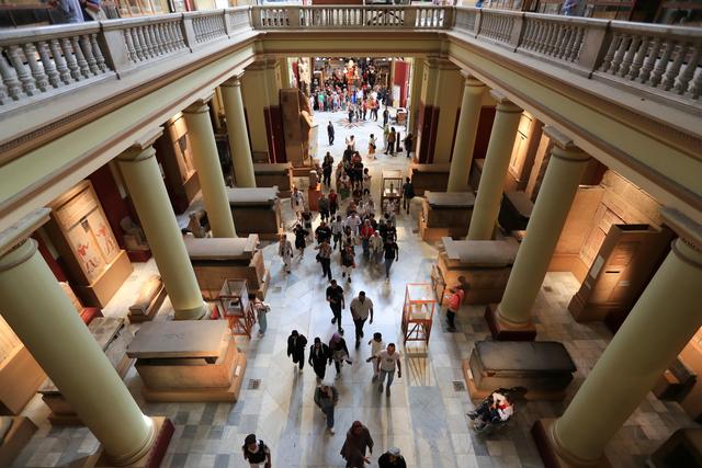 中东行记丨金字塔下，崛起一座新博物馆