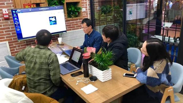 百万年薪系列011：月薪1300的合同工爆改北京二环胡同，最穷时借遍了所有网贷平台