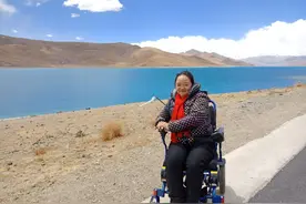 四川脑瘫女作家的文学之路：作品被翻译成英文出版  用一根手指敲出“人生经历”图片