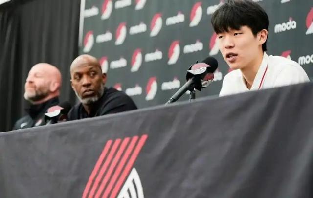 比卢普斯：不认为杨瀚森首秀是糟糕的