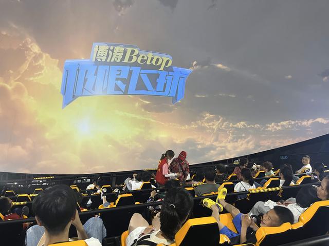 破500万人次！黄果树一年比一年快