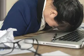 乏力疲惫的公司女白领，查出了“血癌”，要小心这种隐疾图片