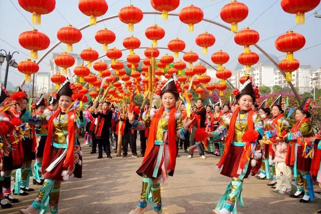 苗年在县城怎么过？融水平茶屯给你“打个样”