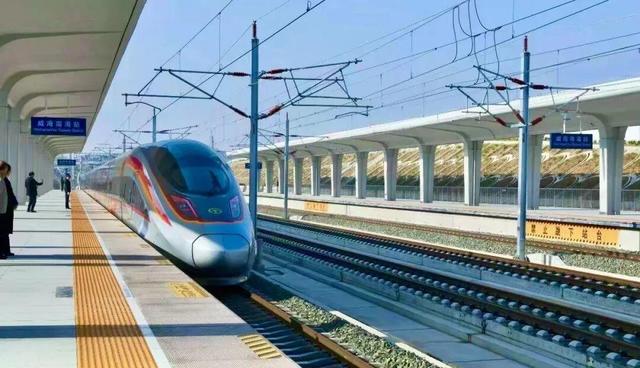 乘着高铁冬游南海 解锁宝藏旅居目的地