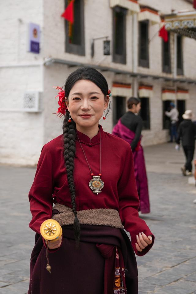 文化中国行 | 藏族服饰——雪域儿女之大美