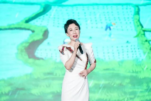 “相约滨海之夏”广场文化系列活动闭幕式暨“玉兰枝头听江南”江南民歌展演顺利举办