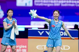 图片新闻｜羽毛球——苏迪曼杯小组赛：日本队胜法国队图片