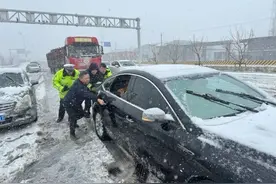 济南各区县以雪为令，全力以赴保畅通护民安图片