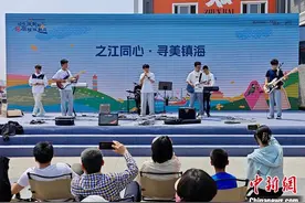 浙江镇海新联会连续10年组织“旧书换新知”图片