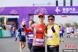 2023宁波马拉松开跑：人文与活力交织 “接力”迎新年图片