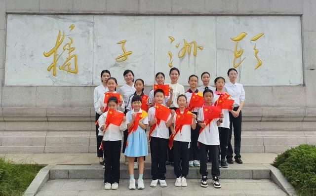 国庆橘洲别样“红”——小小讲解员为景区注入青春力量