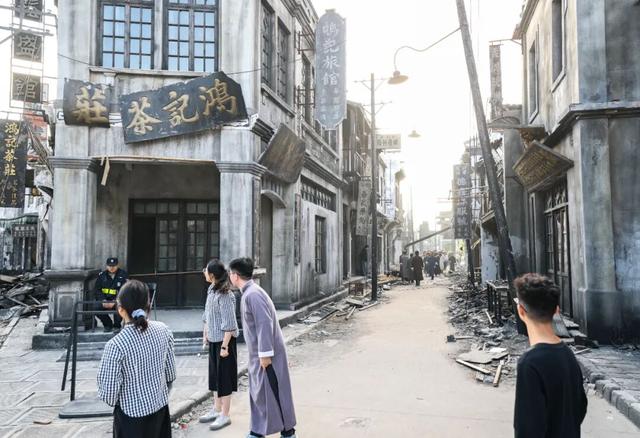 上海影视乐园周末人气旺