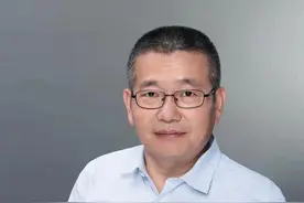 岳明：对秦岭受损生态系统进行修复重建 严防外来入侵植物蔓延扩散图片