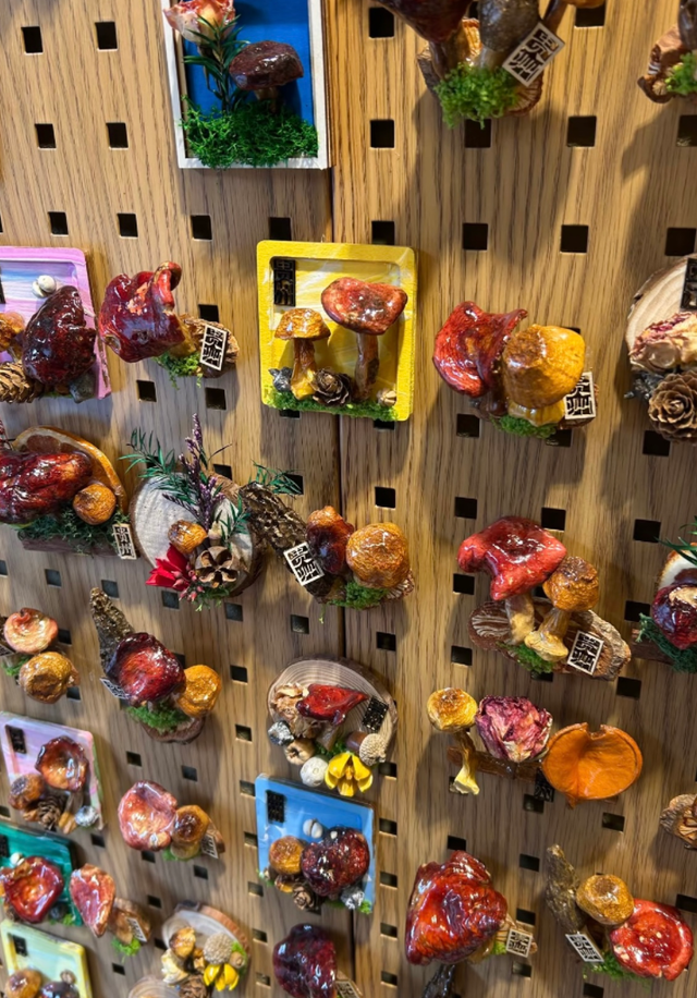 暑期旅游热 带动云南特色商品销售火爆