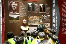 江西广昌：社会各界和群众祭扫缅怀先烈图片
