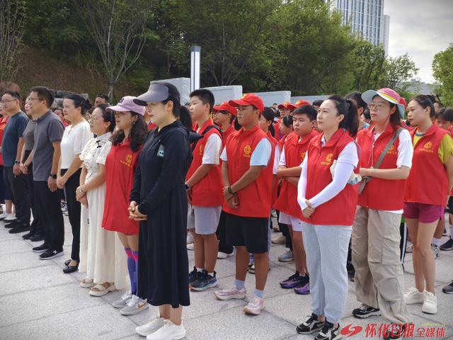 福地怀化 懂你如家｜300名志愿者健步迎旅发