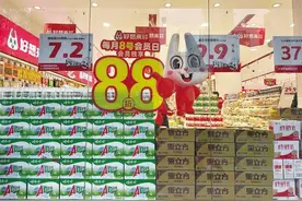 一场量贩零食店的变革 商超的“新对手” 仓储的“新玩家”图片