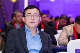 上哪挣钱？经济大咖在汉解析“十大未来产业投资机遇”，并提醒“越是热点越要当心”图片