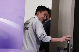 奥运梦难圆 桃田贤斗在欢呼声中作别图片