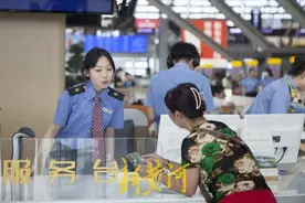 坐上高铁专列去听“深深的”演唱会，山东开行首趟“歌迷”专列图片