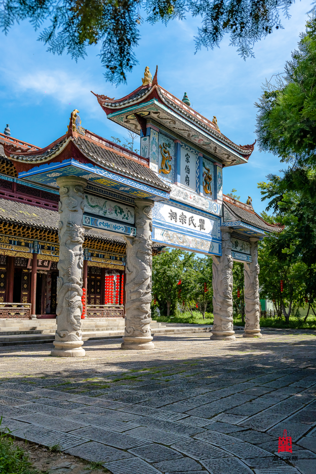 “多巴胺”旅游上新，跟着北北打卡“赤黄红”