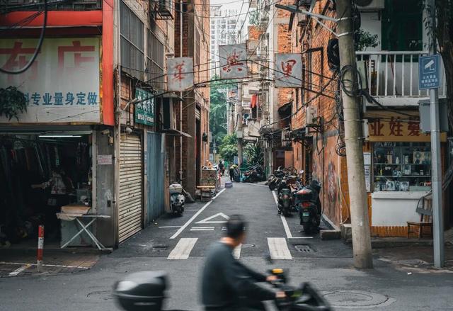 被霸总剧带火的华南城市，太野了