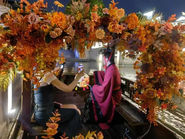 闵行首个光影节来啦！实景图比效果图还要美，就在……