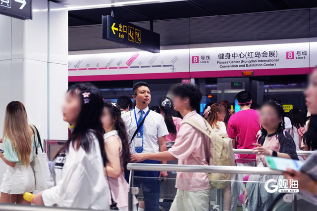 本周末，伍佰在青岛开唱，地铁8号线延时运营
