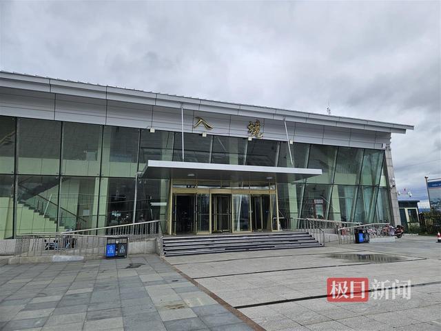免签后首批俄罗斯游客抵达黑河：坐船只需5分钟，最爱“买买买”，有人计划和男友去上海玩两周