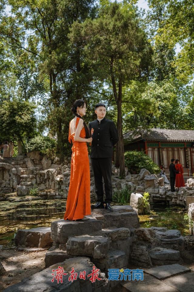 一年四季 泉在济南丨大明湖遐园：济南版“苏州园林”变身汉服佳人取景地