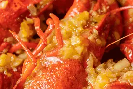 壹粉食堂|太鲜了！香炸大龙虾，比清蒸更美味！酥脆好吃快来品尝图片