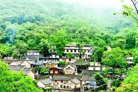 河南省辉县市郭亮村：悬崖天路 太行明珠图片