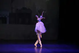 华丽来袭！8月3日，经典童话芭蕾舞剧《灰姑娘》将在凤凰之声大剧院上演图片