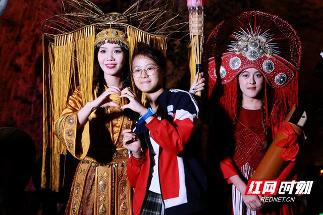 接待量、服务品质双提升 张家界黄龙洞“双节”假期完美收官