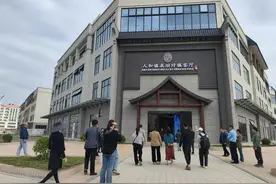 广州白云人和镇：人大代表现场“体检”，助力“百千万工程”建设图片
