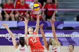 女排无缘四强，中国“三大球”告别本届奥运！姑娘们纷纷落泪，蔡斌：“就差了一点点”图片