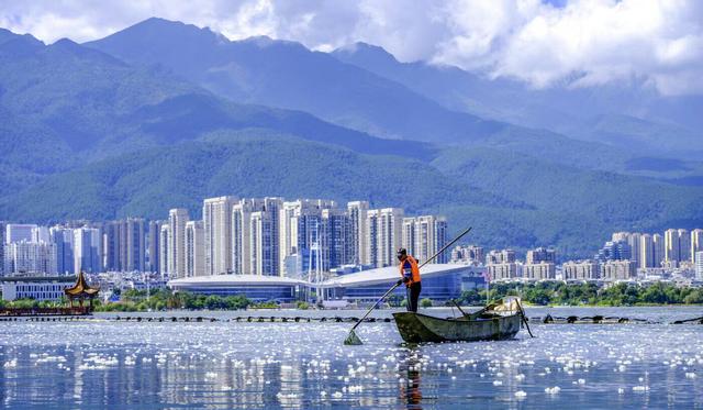 交出幸福答卷丨守护清澈洱海，共筑人湖和谐